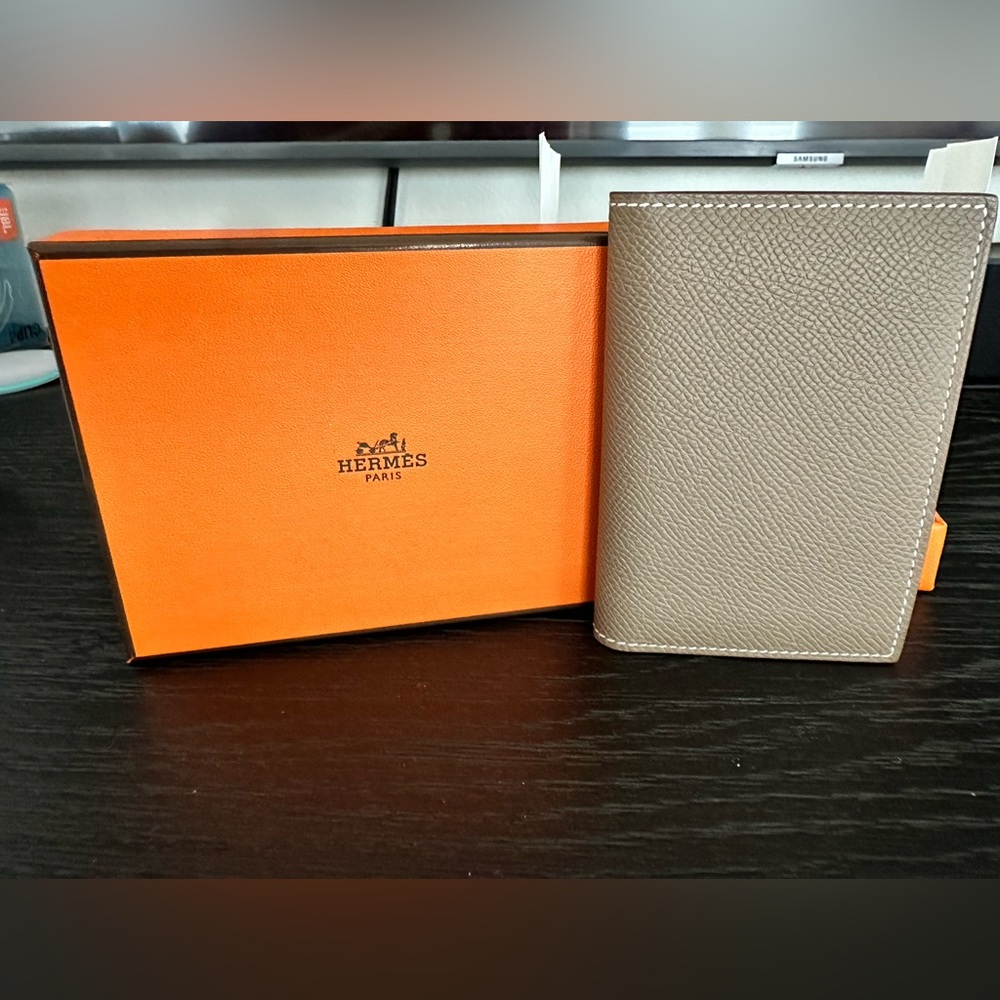 HERMES MC² Euclide Epsom Calfskin Card Holder Men's Ètoupe Color. BRAND NEW.